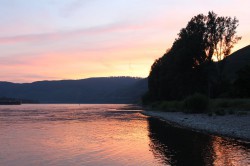 ondergaande zon langs de Rijn