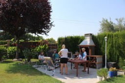 In de tuin bij Bram en Anne 