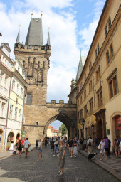 Poort aan het begin van de Karelsbrug