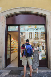 Winkel met alleen bad eenden